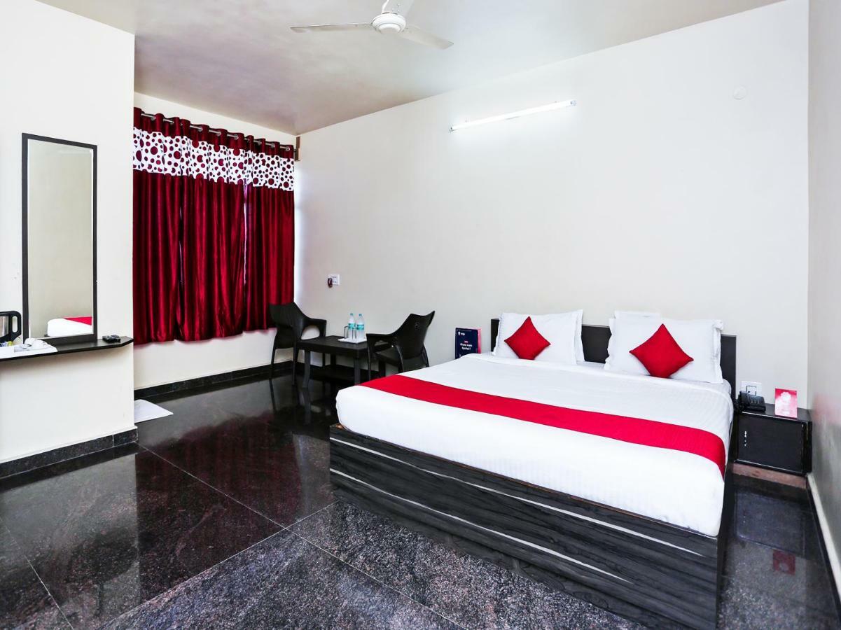 Oyo 9262 Recluse Premiere Hotel Kushalnagar Luaran gambar